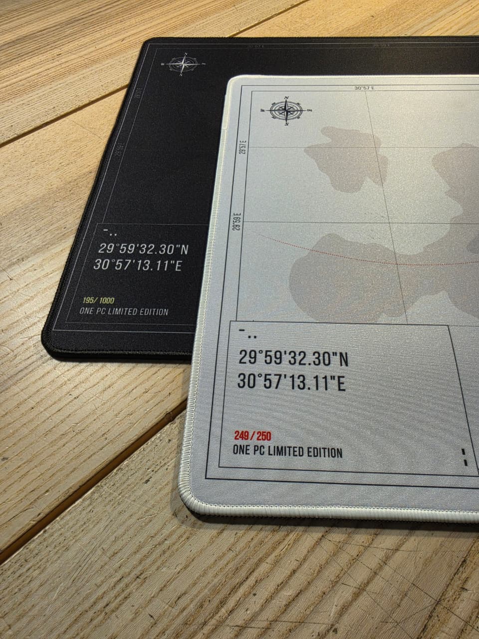ONE PC XL Mouse Pad White Map Edition 90 × 40 cm — 360° Reinforced Flush Anti-Fray Overlock Stitching