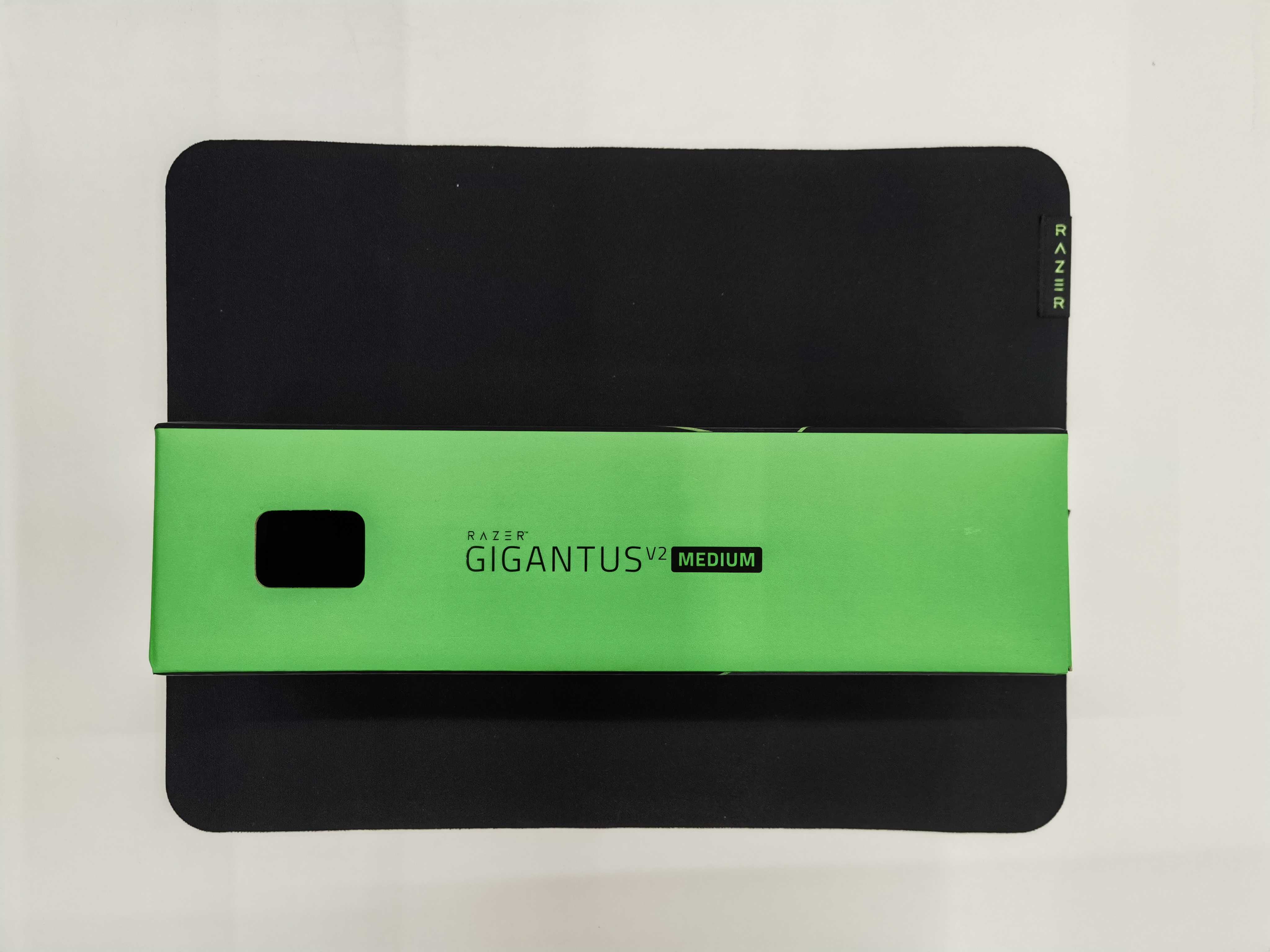 Razer Gigantus V2 Medium Black Mouse Pad (Open Box)