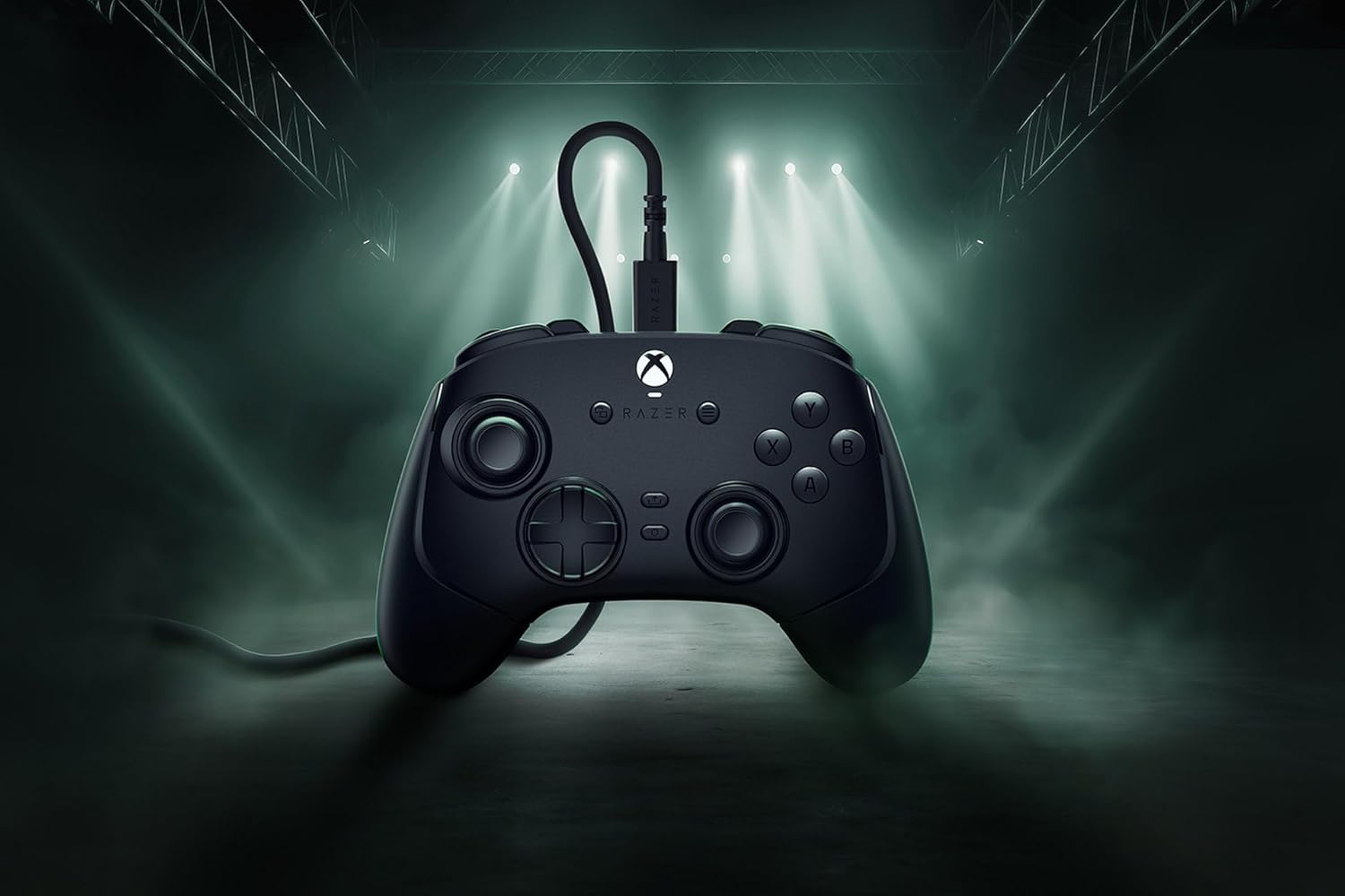 Razer Wolverine V3 Tournament Edition XBOX/PC, 6 Remappable Buttons to Outplay Them All, 1000Hz Poll - AHW Store