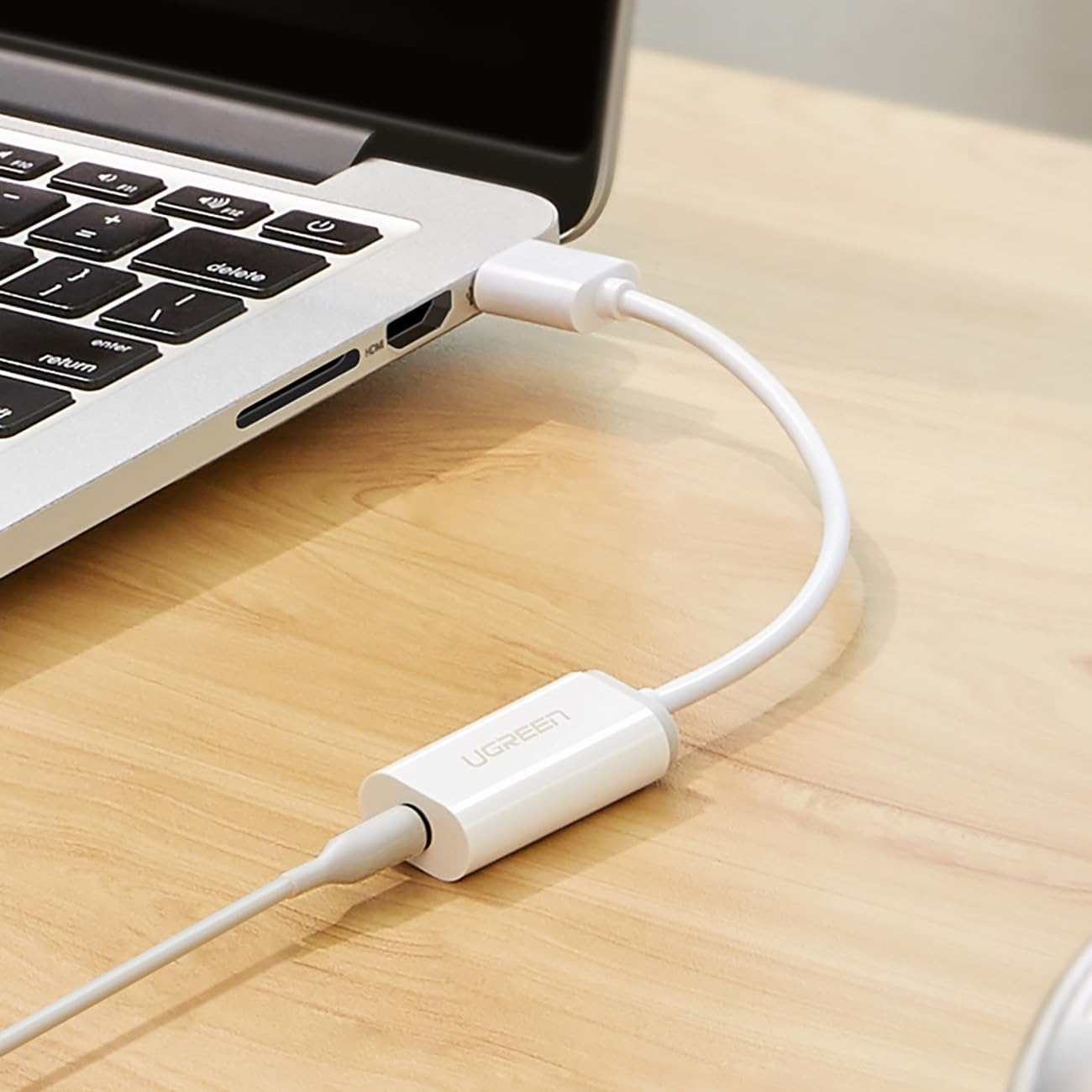 UGREEN USB External Stereo Sound Adapter, 3.5mm AUX Stereo for Headset - White - AHW Store